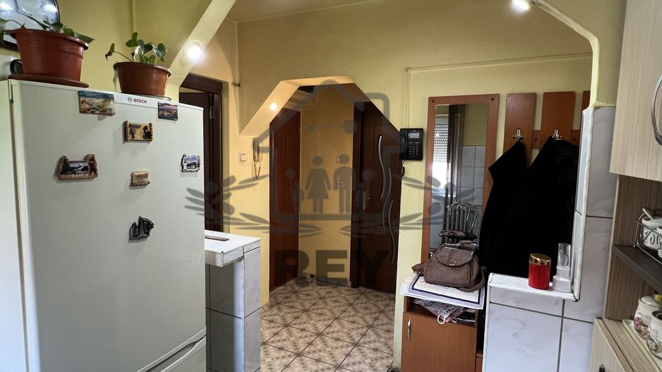 Apartament 3 camere decomandat / Str. V. Aaron - Poză 12