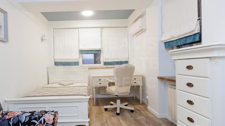 Chirie, apartament, 4 camere, strada Serghei Lazo, Centru - Poză 7