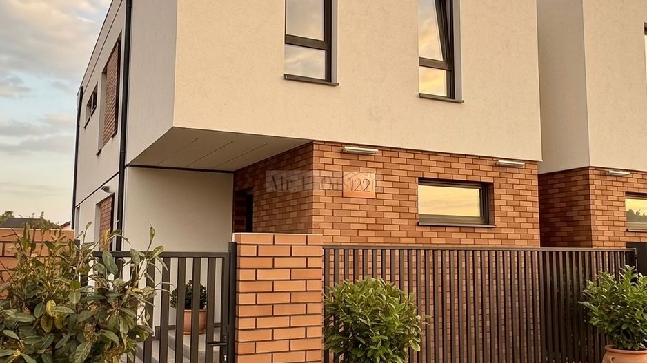 Duplex despartit prin casa scarii Urseni - Mosnita Noua - Comision 0 - Poză 1