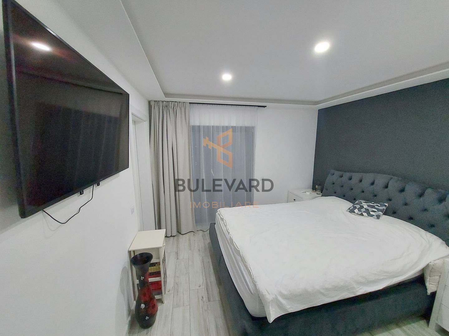 Penthouse cu terasa de 72 mp, zona strazii Eroilor! - Poză 8