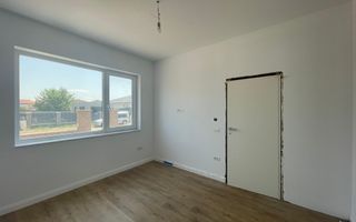 Duplex separat prin camera tehnica - 5 camere - Mosnita Noua - Poză 7