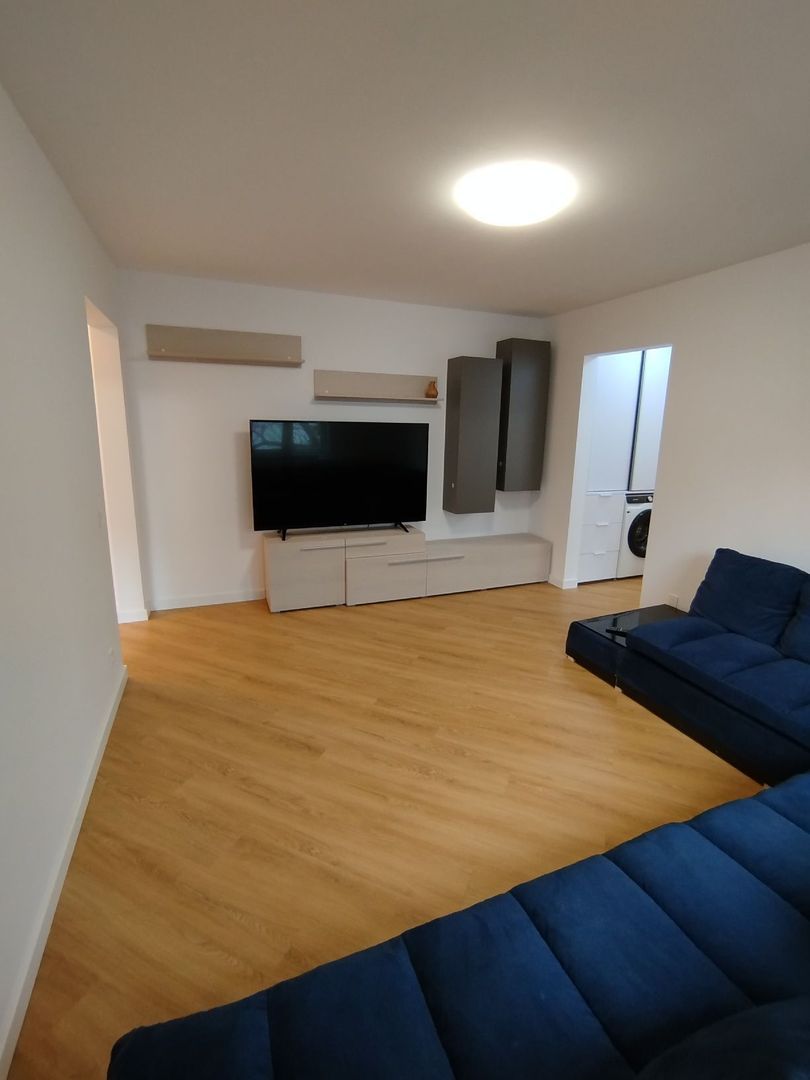 Apartament 3 camere Uioara Luica Piata Resita - Poză 2
