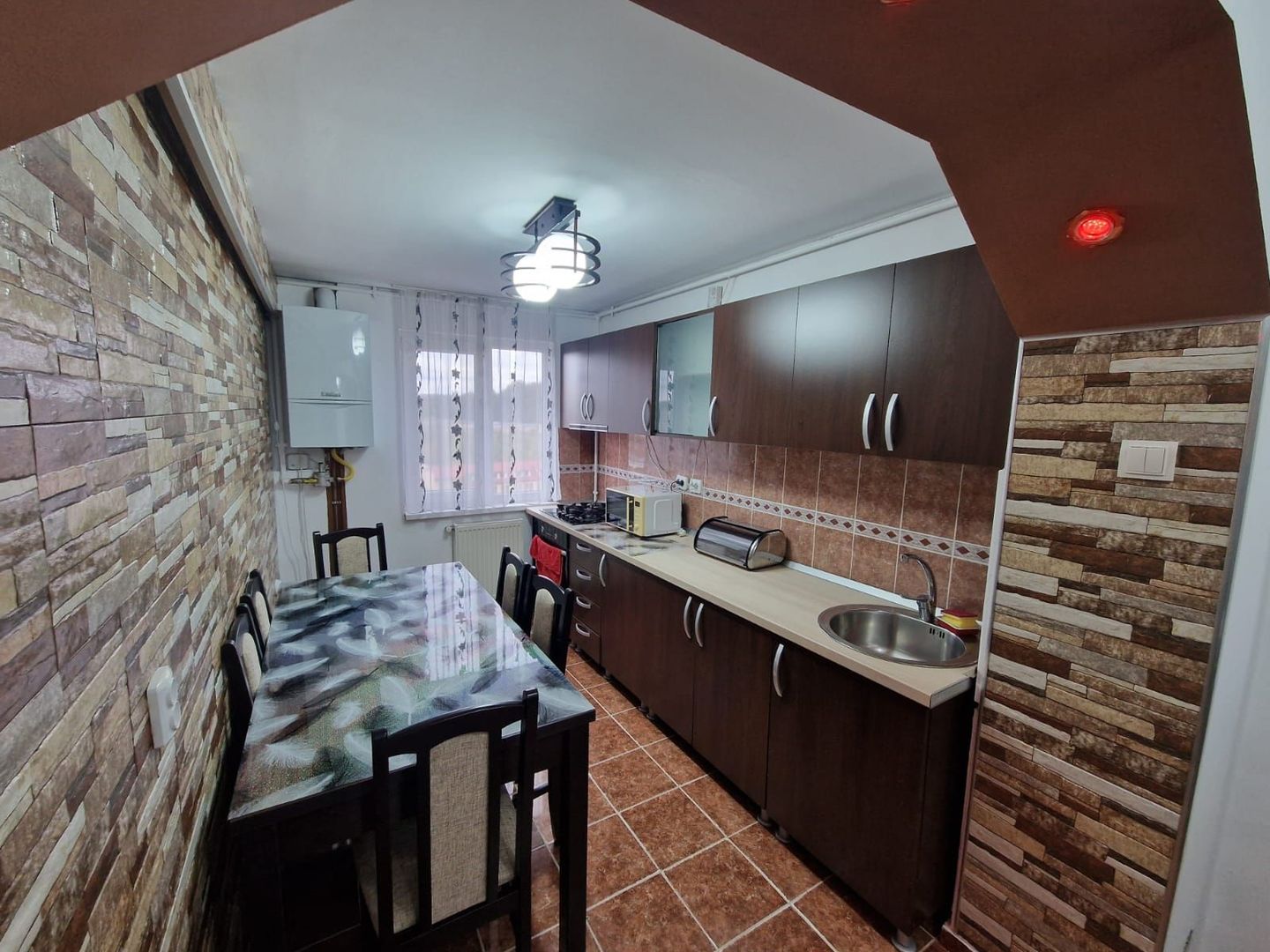 Inchiriez apartament 3 camere Muzeu - Poză 3