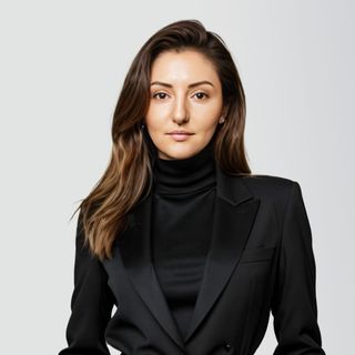 Cristina Poștaru - Realist Estate Agency