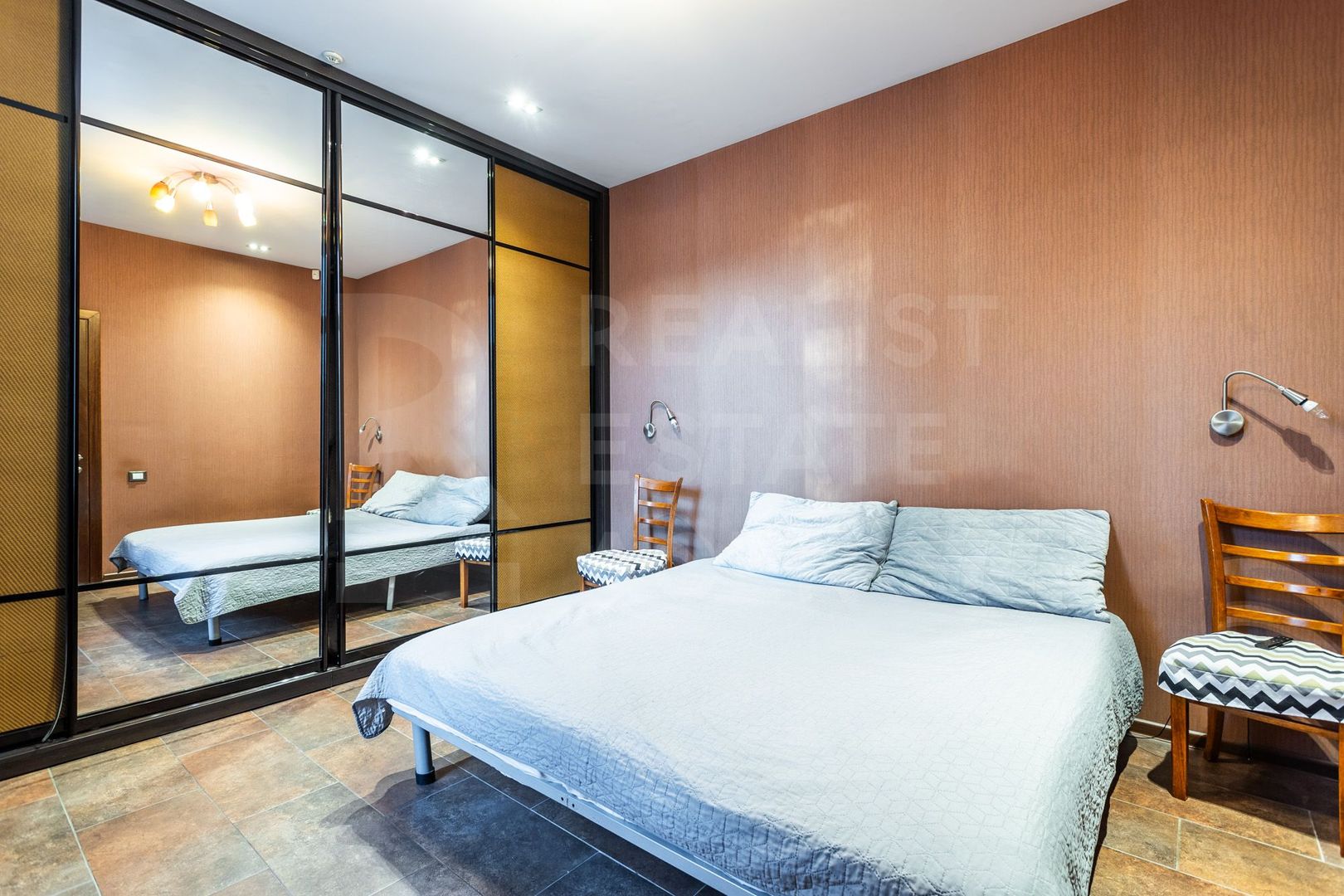 Vanzare spatiu comercial de 256 m2 în centrul capitalei - Poză 4