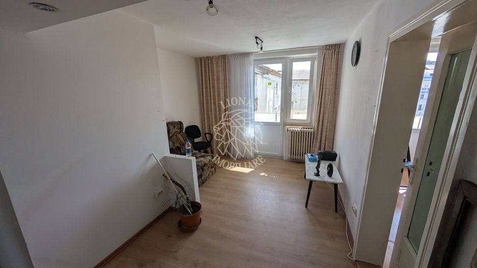 OFERTA! Apartament 4 camere-decomandat-balcon 25 mp-Imparat Traian - Poză 3