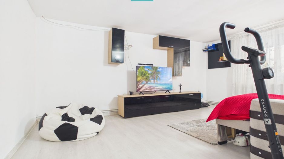 Casă retrasă Pișchia – 4 camere, teren 920 mp - Poză 14