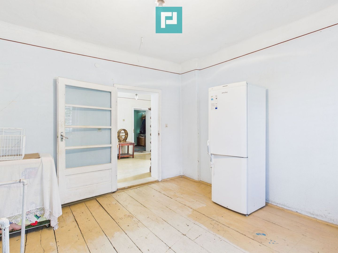 Casă+spaţiu comercial în Ghioroc, vânzare în rate - Poză 6