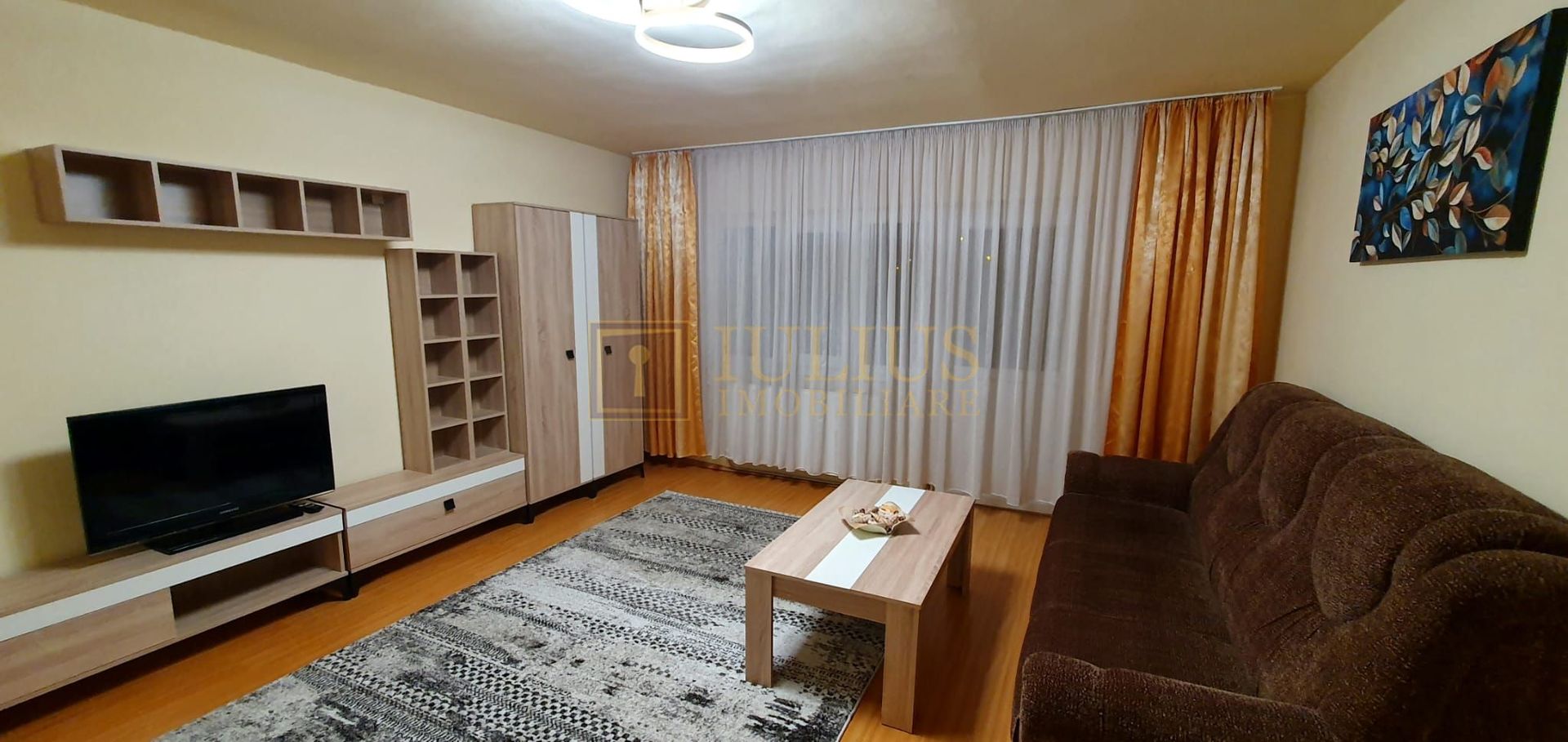 2 camere, decomandat, centrala proprie; Shoping City. - Poză 2