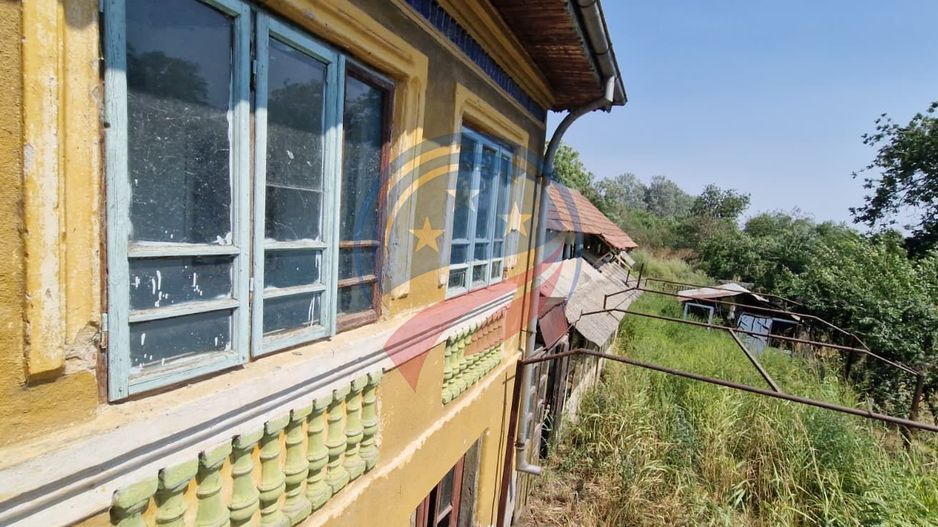Casa de vanzare  5 camere + teren 2200 mp in loc. Calopar satul Bazdana - Poză 2