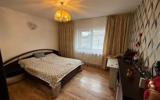 Casa spatioasa de vanzare plan parter in Osorhei - Poză 6