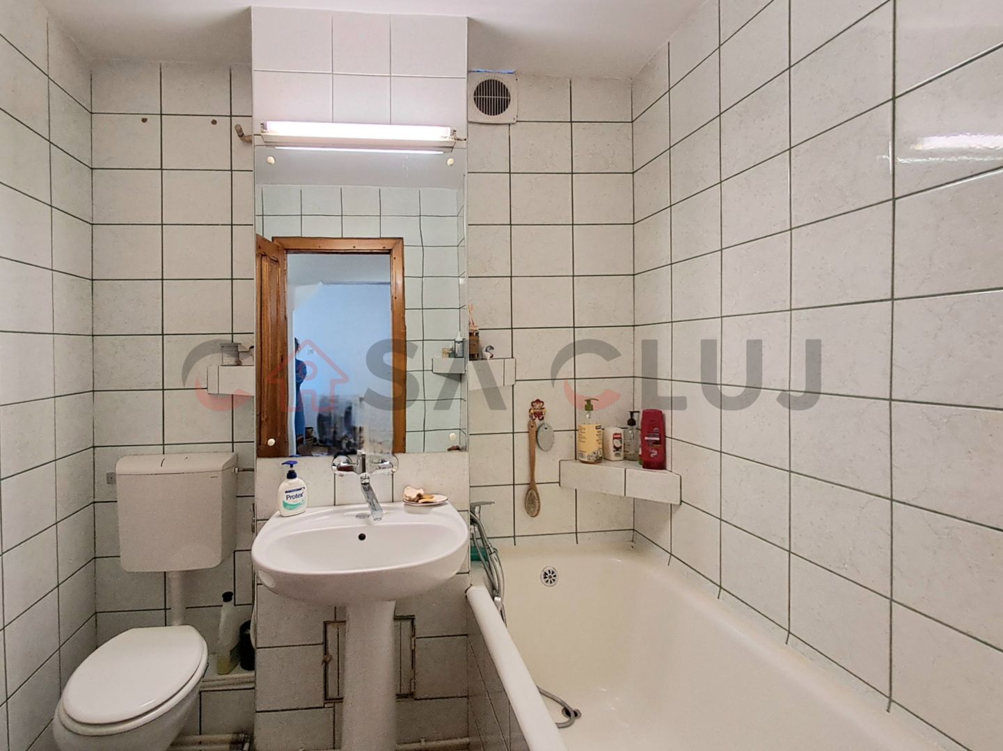 4 camere, 2 balcoane,2 Bai , parcare – zona Piața Flora!! - Poză 9