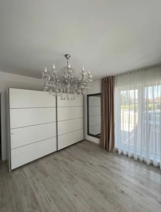 Apartament spatios de inchiriat in vecinatatea scolii Dumbravita - Poză 3