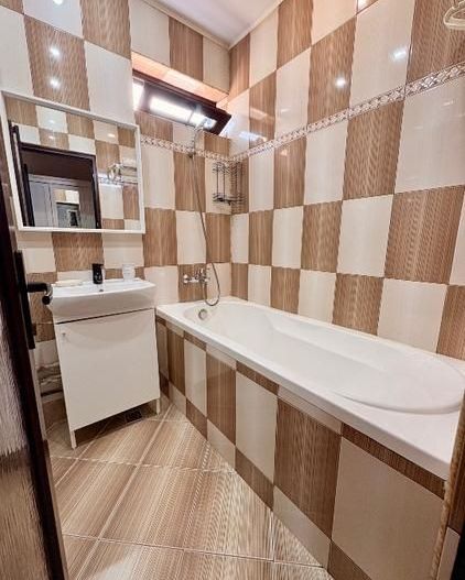 Apartament 2 camere RENOVAT de închiriat – Drumul Taberei zona Favorit | 65 mp - Poză 14