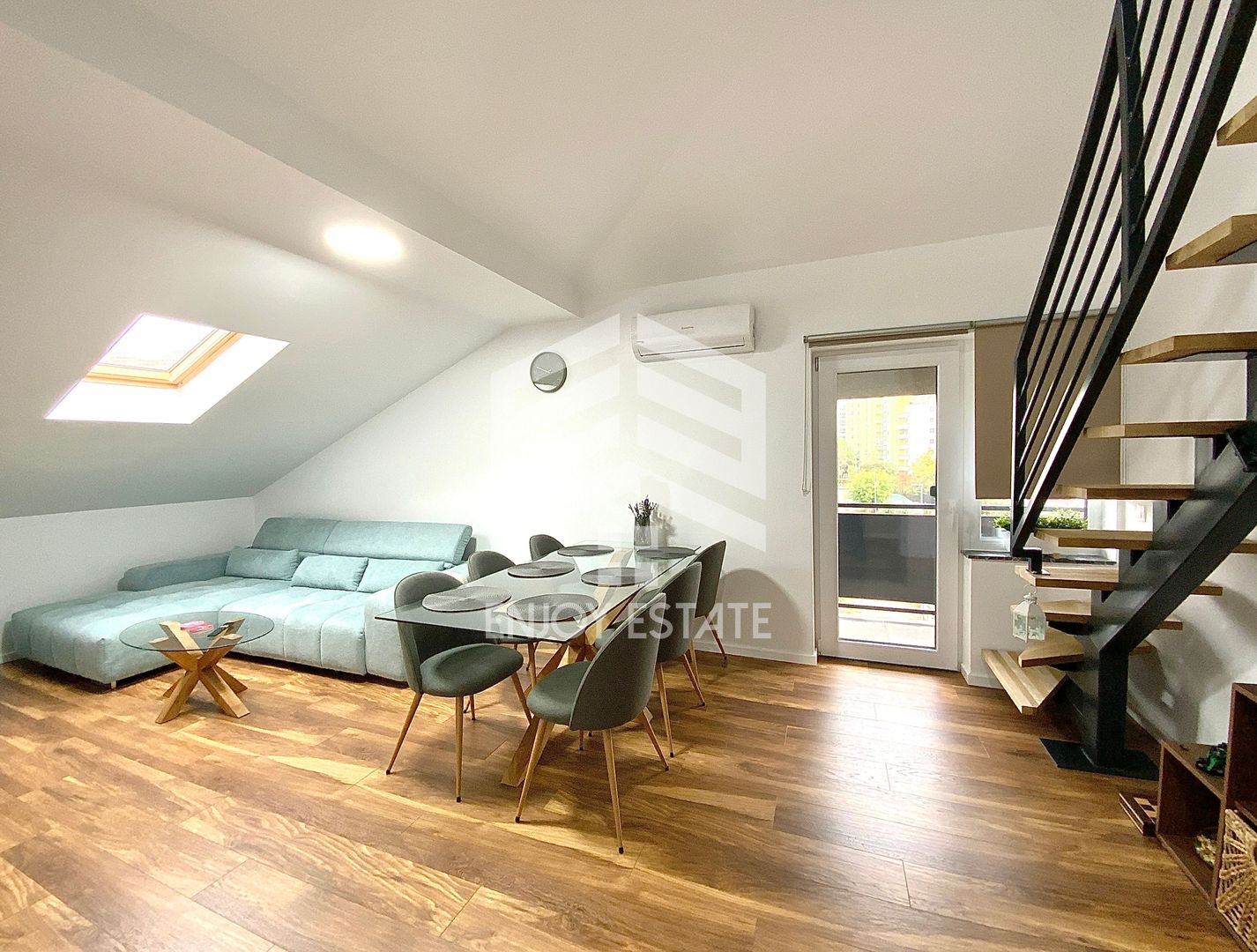Apartament NOU, mobilat și utilat complet, parcare inclusă - Poză 4