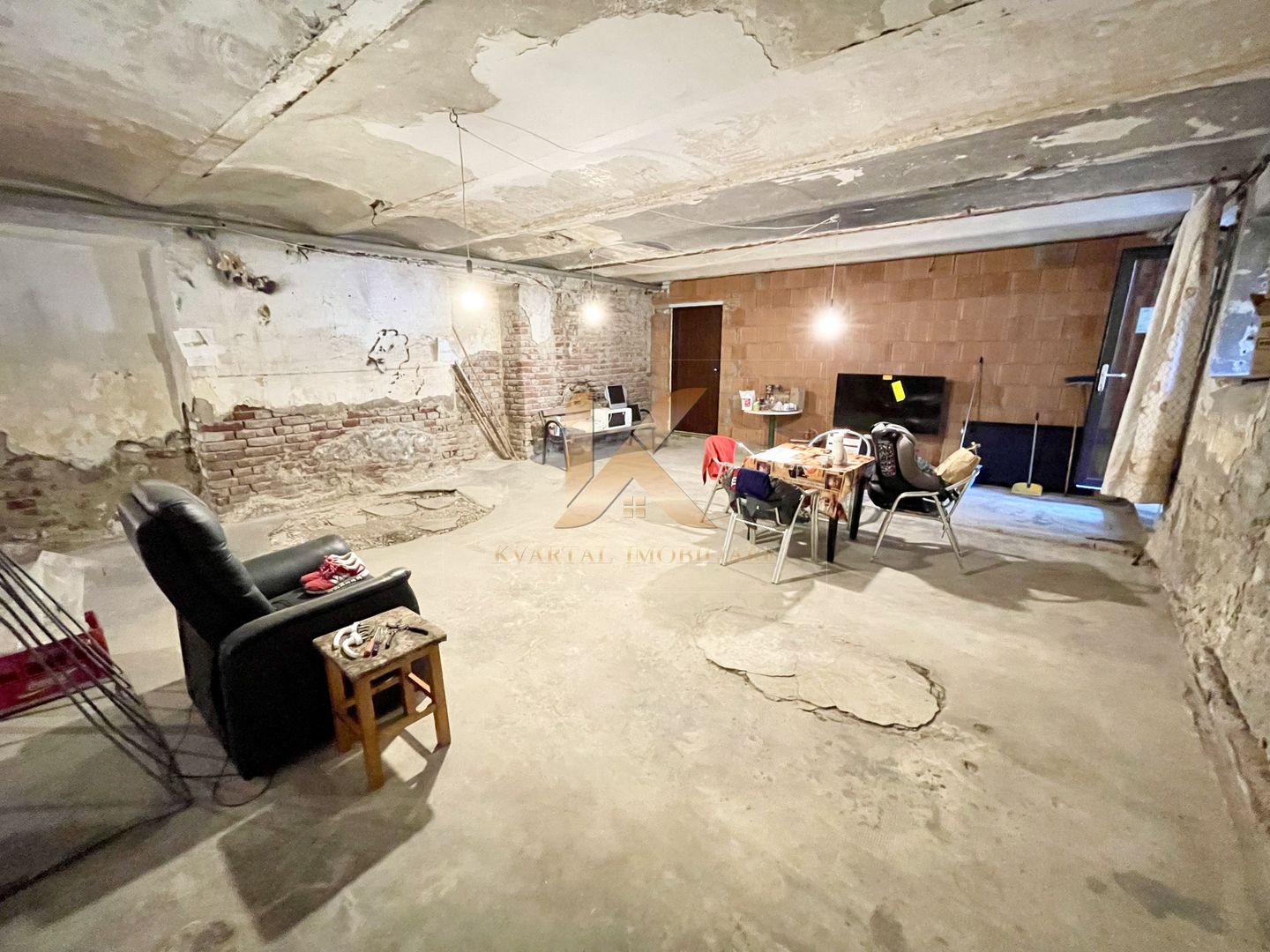 Spațiu comercial 70 mp, zona Ultracentrală! Negociabil - Poză 1