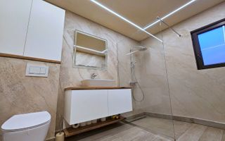 De vanzare  casa 2 camere, renovata -Piata Centrala, 89.000 euro - Poză 5