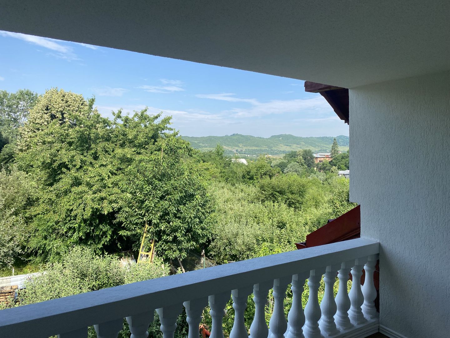 Oaza de liniste si verdeata! Vanzare casa cu 5 camere in Pucioasa - Poză 33