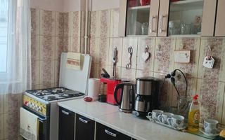 Apartament 2 camere decomandat 45 mp utili 2 pivnite Mihai Viteazul - Poză 4