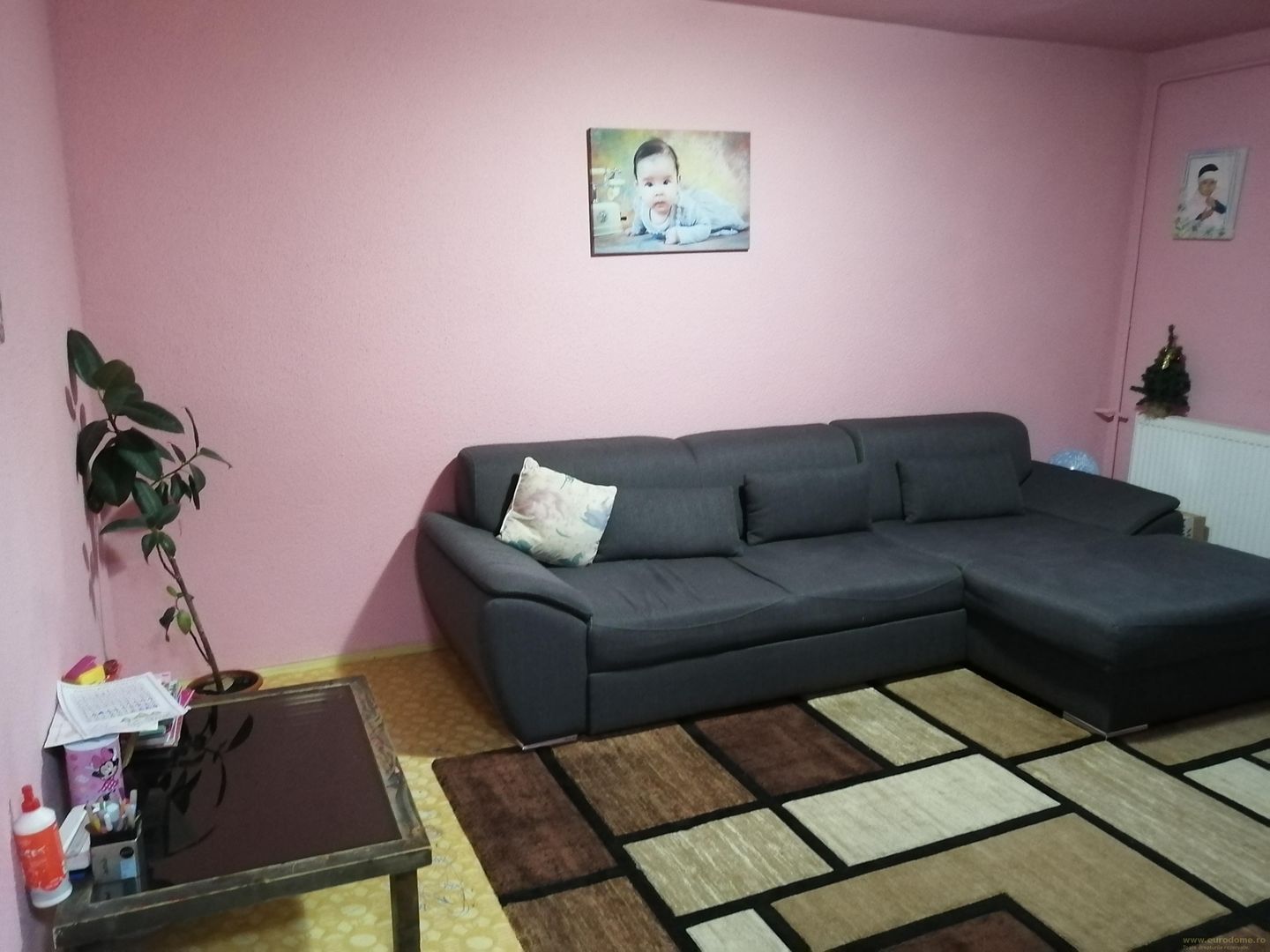 Tractorul 3 camere, situat in  zona Peny. - Poză 14