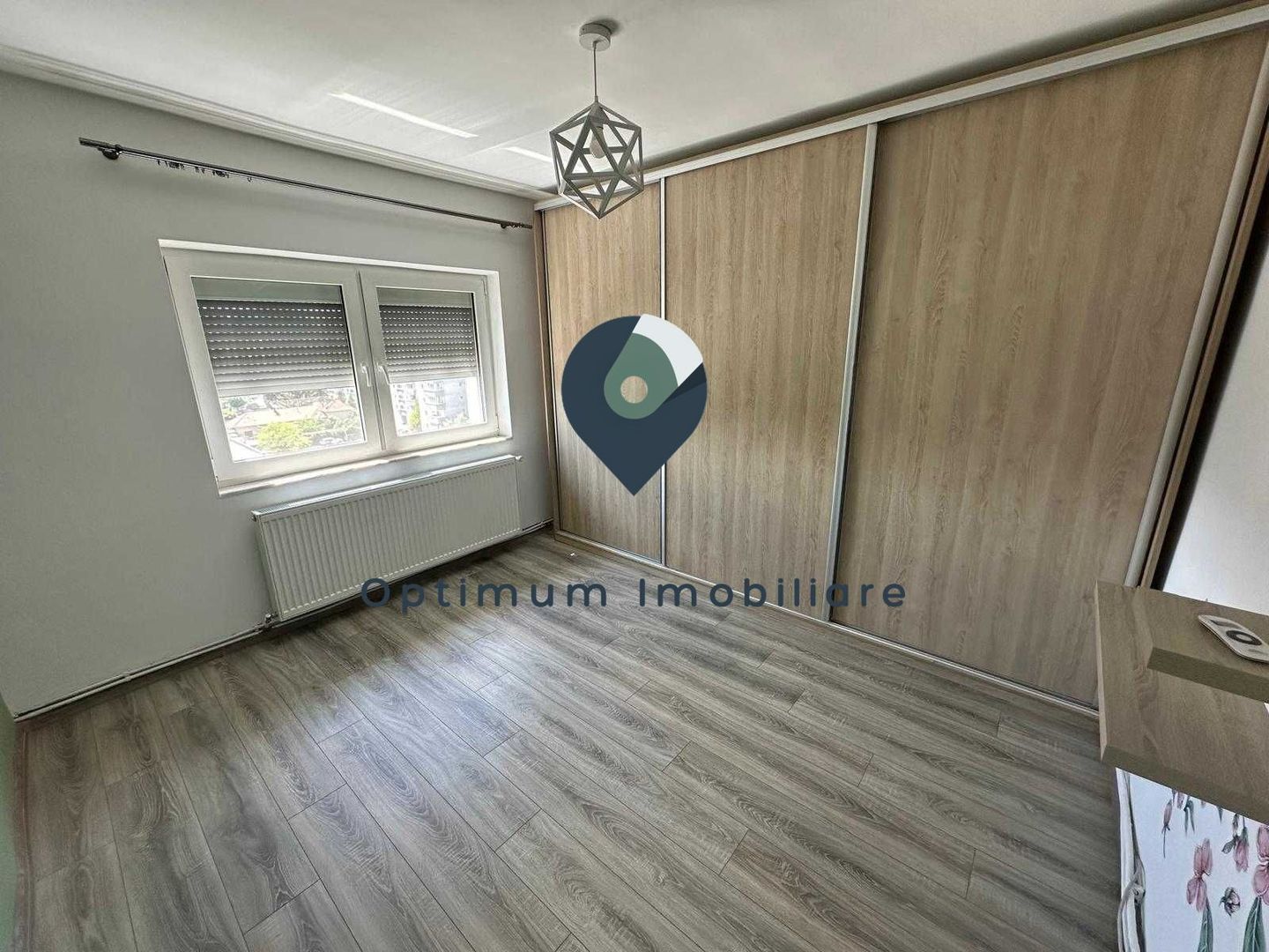 Apartament cu 3 camere, 2 bai in Manastur, zona Piata Flora ! - Poză 1