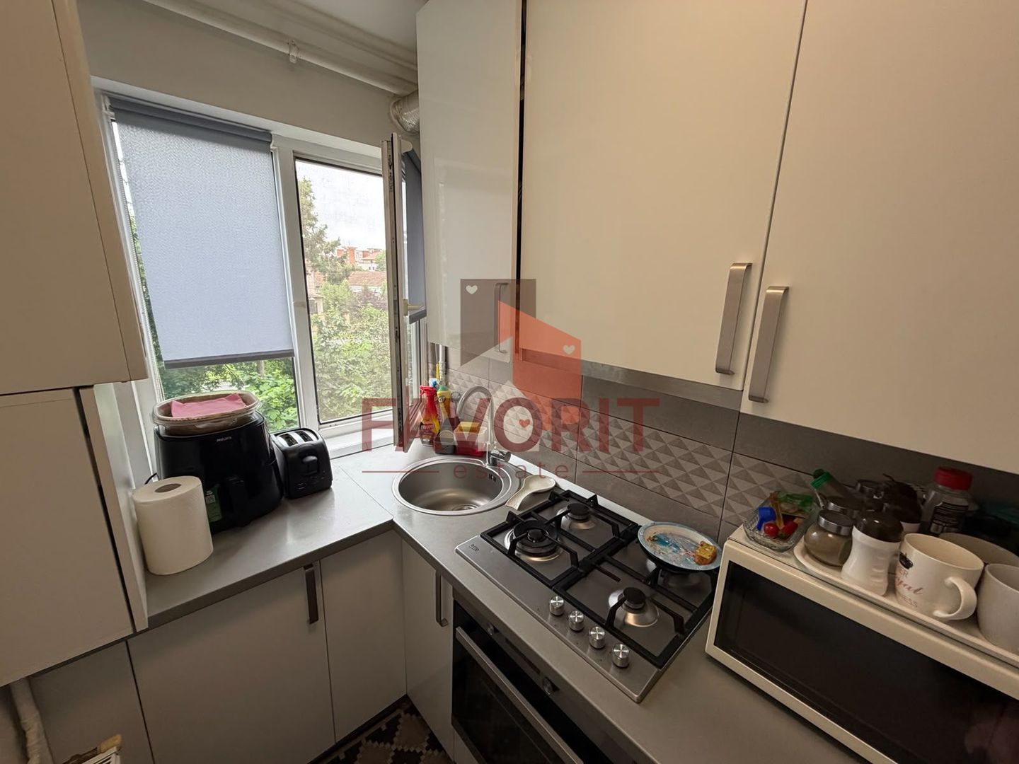 3 camere | etaj 1 | centrala proprie | mobilat,utilat | zona excelenta - Poză 5