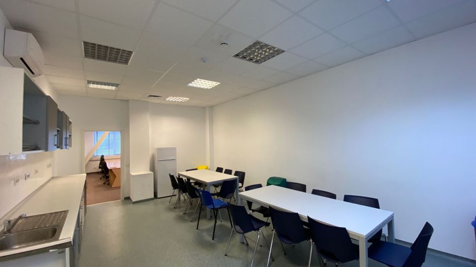 Cladire de  birouri - zona COMPLEX - Poză 6