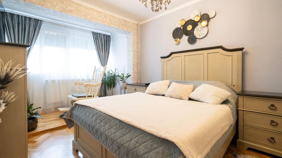 Apartament 3 camere decomandate tip AN Dacia - Poză 1