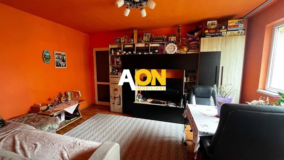 Apartament 2 camere etaj intermediar, Cetate - Poză 1