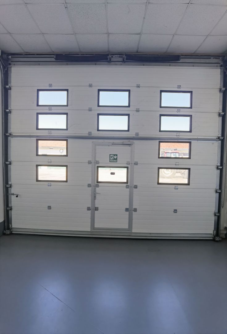 Proprietate industriala  la 35 km de TM - Poză 19