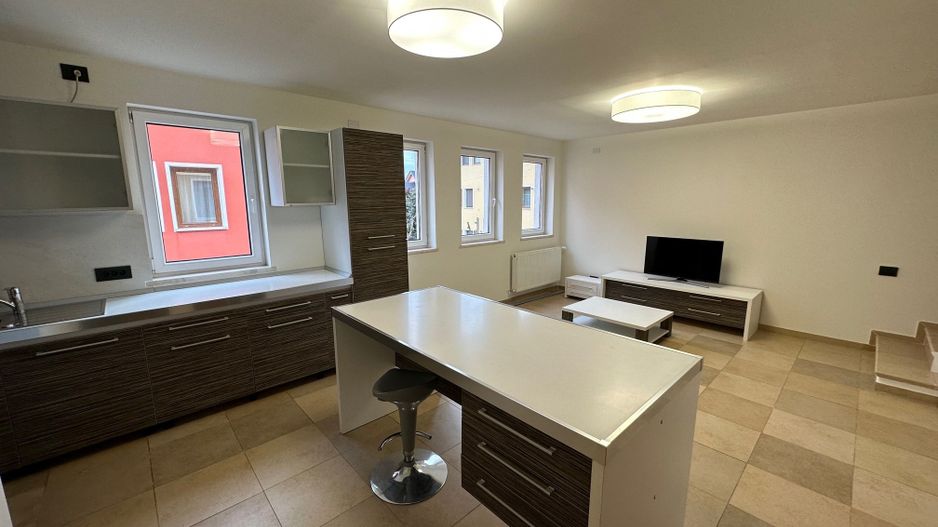 Apartament cu 3 camere de închiriat Dumbravita - Poză 2