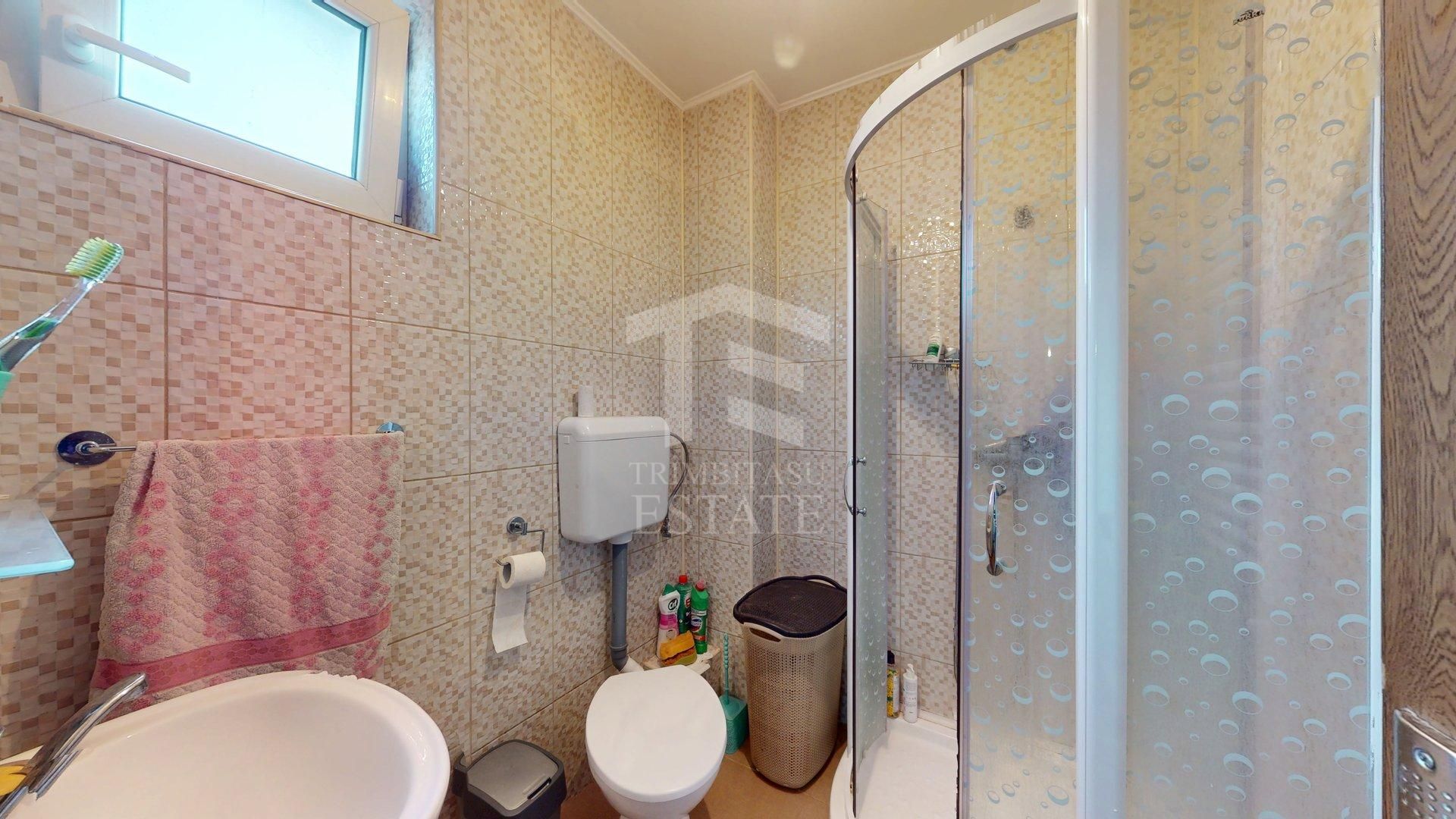 ANDRONACHE - Escalei | Casa individuala 9 camere | an 2014 | teren 260 - Poză 50
