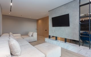 De închiriat apartament, 3 dormitoare + terasă, str. Teatrală 3, Centru. - Poză 2