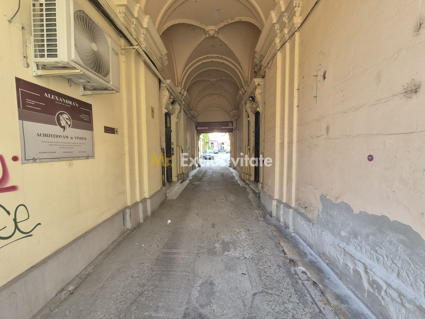 Apartament cu potențial situat pe strada Amzei. - Poză 22