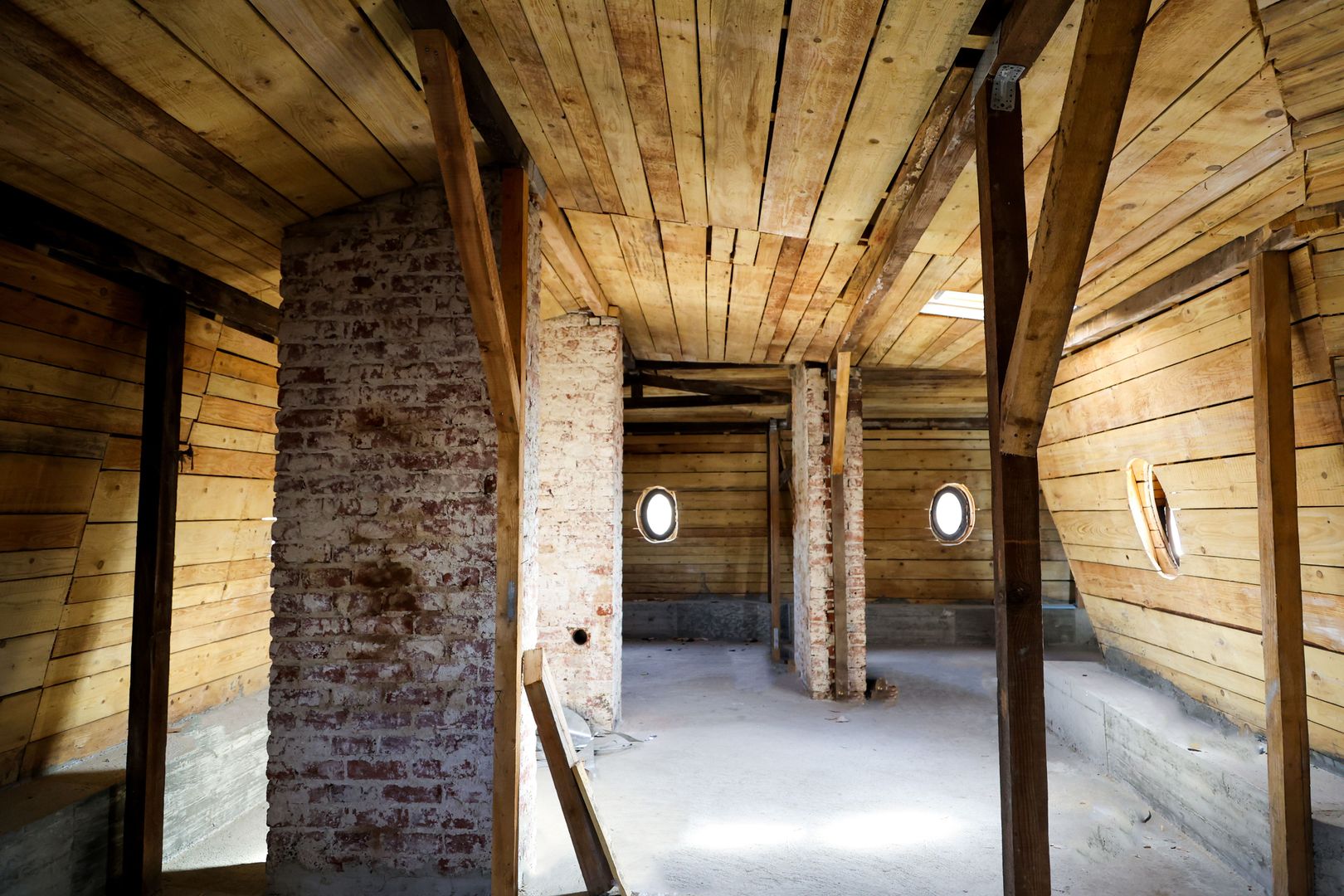 O BIJUTERIE ARHITECTURALA IN CENTRUL BUCURESTIULUI - Poză 16