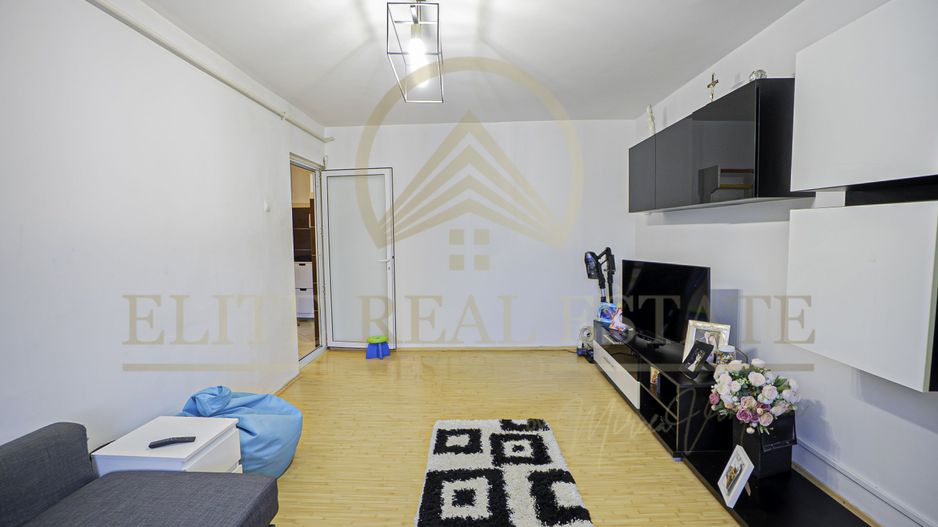 POARTA 6 - Vânzare apartament decomandat cu 2 camere, etaj 2. - Poză 2