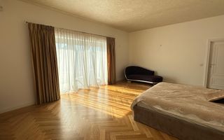 Vila Eleganta cu Piscină și Finisaje Premium în Zona Rezidentiala Iancu Nicolae - Poză 8