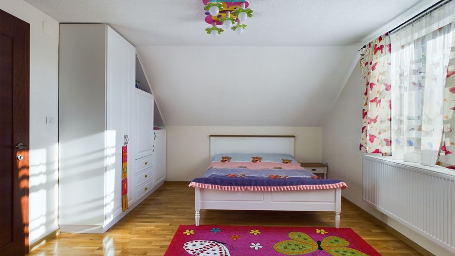 Vilă cu mansardă în Bujac - Poză 21