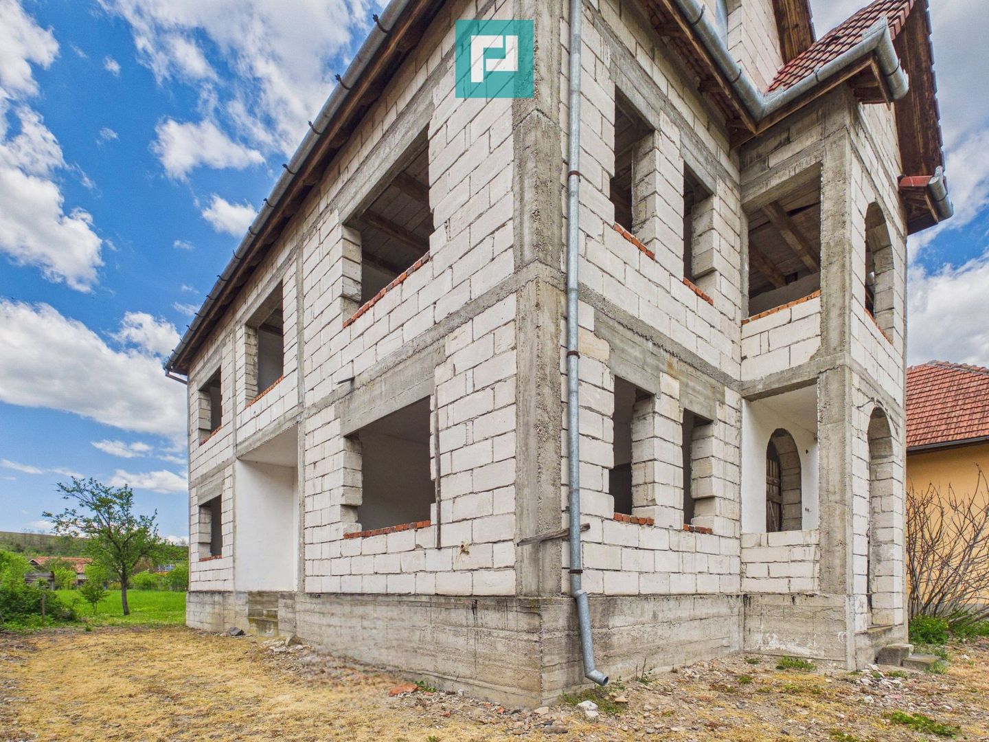 Casă cu etaj construcție nouă, în Sebiș Arad - Poză 2