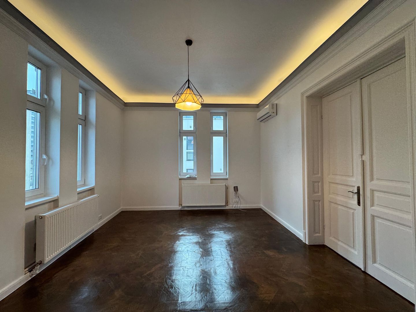 Etaj intreg, 5 camere in VILA INTERBELICA 180 mp, renovat - Poză 7