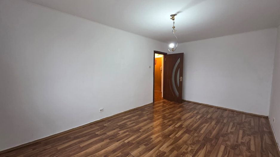 PIATA TRAPEZULUI- 3 CAMERE- COMISION 0% - Poză 2