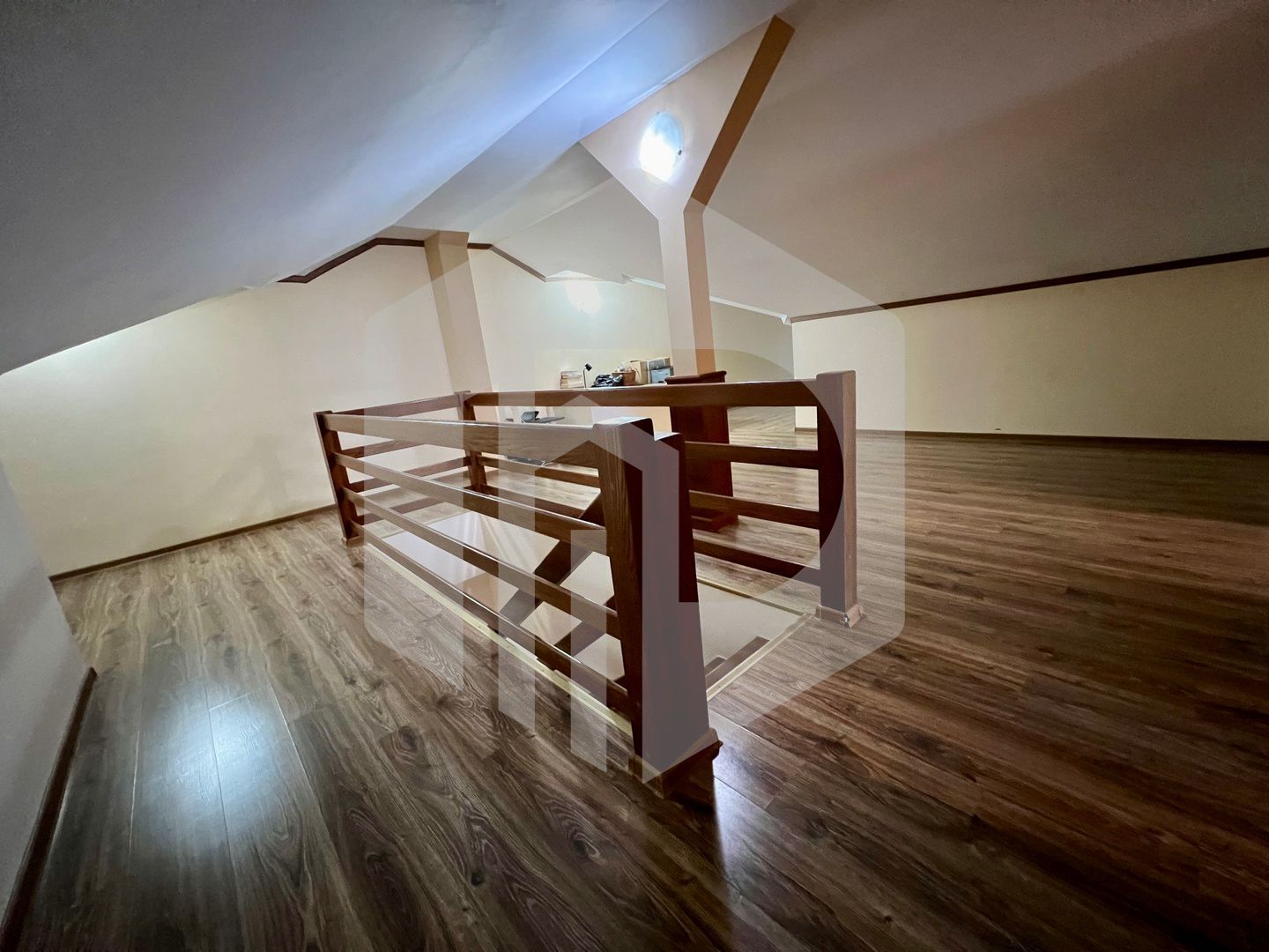 Apartament|4 camere | zona Calea Dumbravii | Lift | Parcare subterana - Poză 12