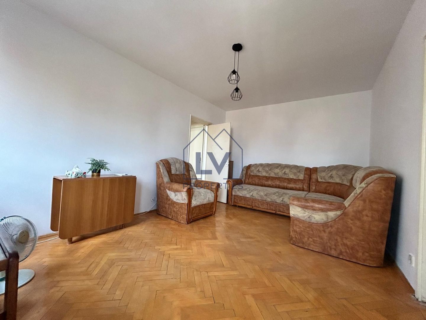 VANZARE APARTAMENT 2 CAMERE + BALCON | ZONA DOMENII - Poză 1