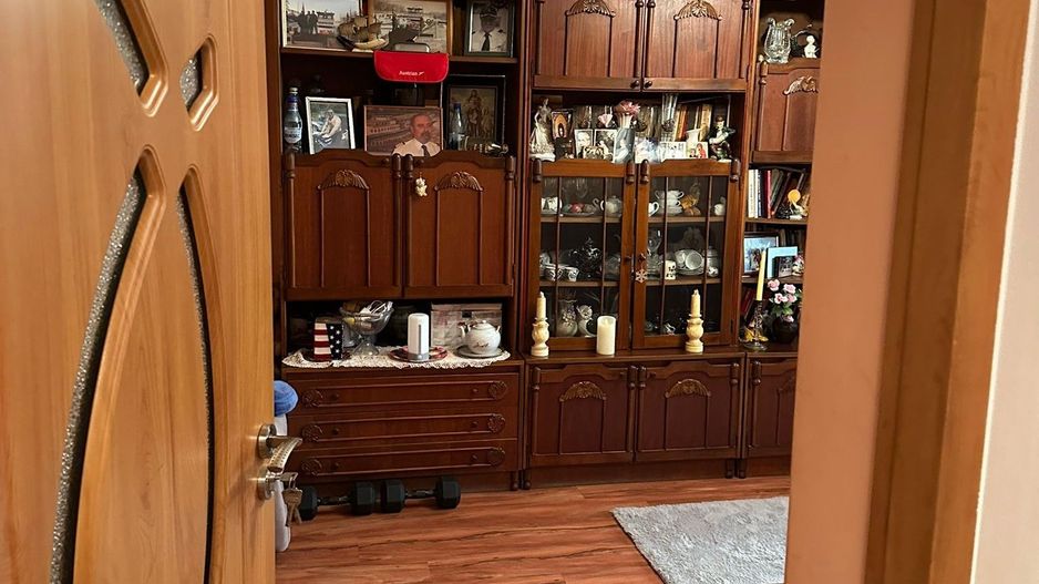 Apartament 3 camere, Decomandat. Bld. Al. Obregia, zona Vatra Dornei. - Poză 4