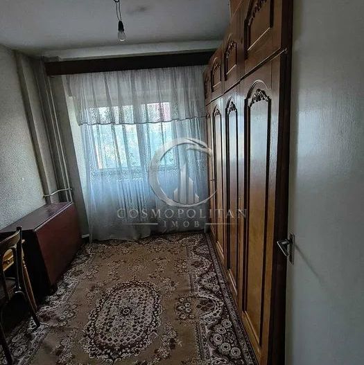 Apartament cu 3 camere ~ zona Pod/Rm. Sarat ~ etaj 2din4 - Poză 7
