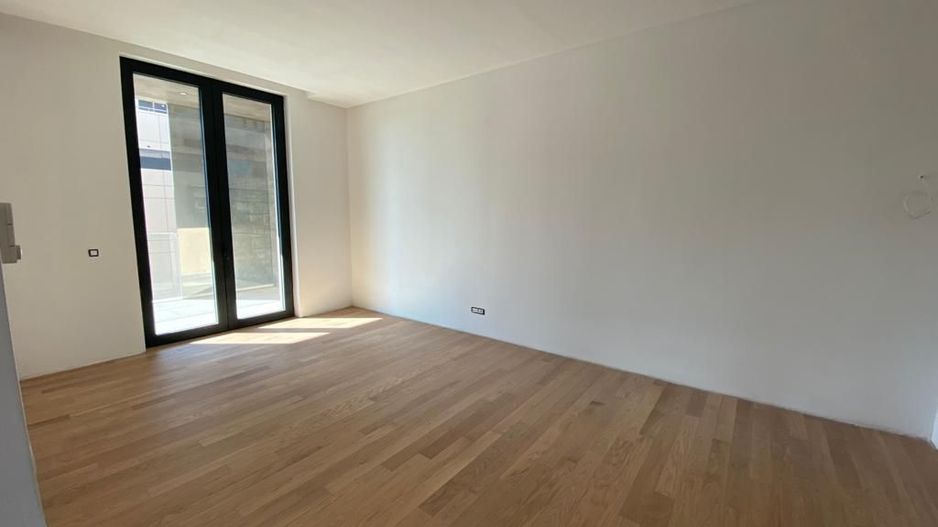 Apartament  Exclusivist de 4 camere spațios și luminos - Poză 11