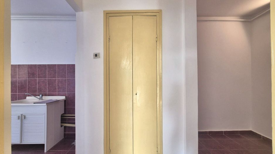 Calea Bucuresti, 2 camere cu priveliste, liber la vânzare - Poză 4