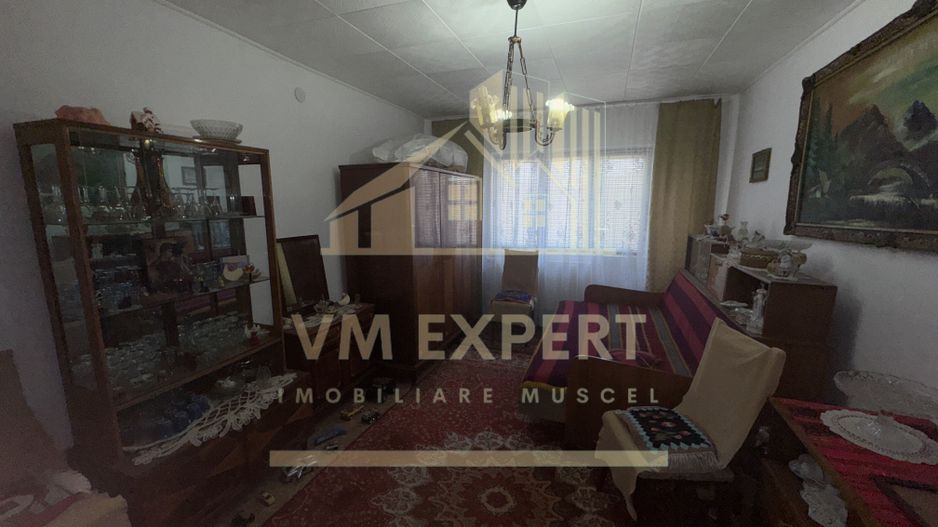 APARTAMENT 2 CAMERE ETAJ 4  VISOI CAMPULUNG ZONA MOL - Poză 1