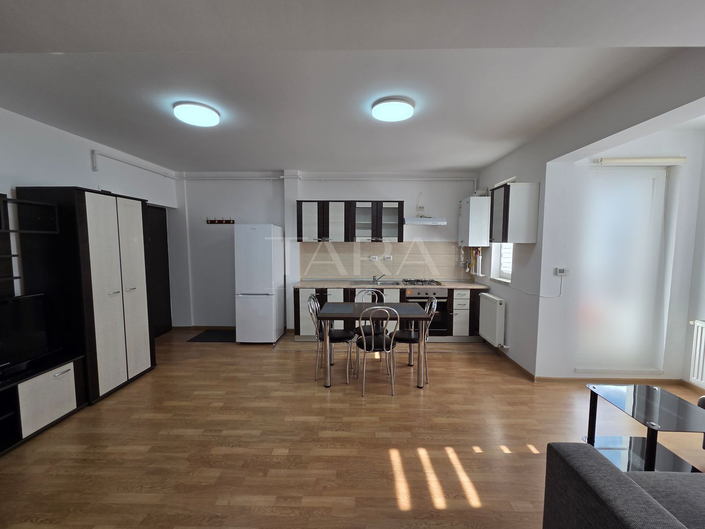Apartament 2 camere de vanzare in zona Eroilor. - Poză 3