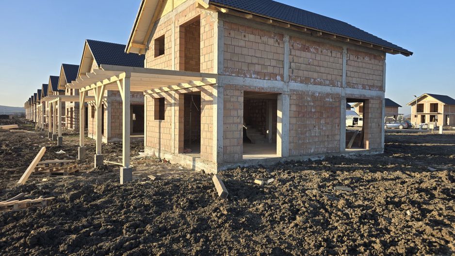 Casa 4 camere la cheie,10 minute de spital 150mp,700mp teren - Poză 7